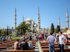 Sultanahmet Gezi Rehberi 2022 (Gezilecek Yerler, Aktiviteler + Tavsiyeler)