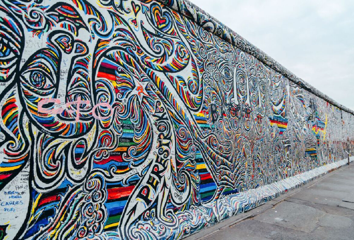 Berlin Duvarı Anıtı