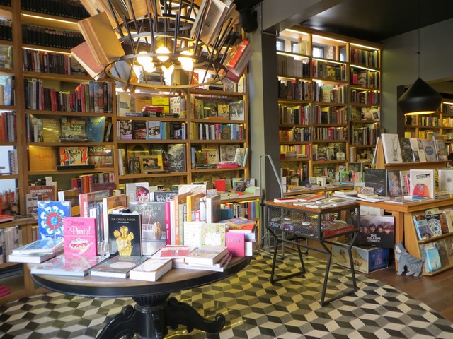 Minoa Bookstrore/Cafe
