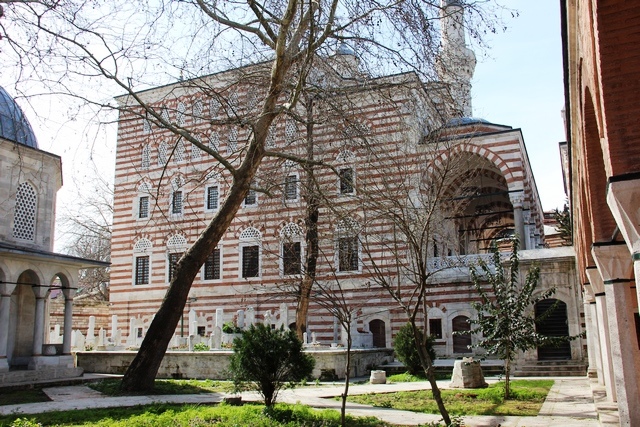 Zal Mahmut Paşa Camii